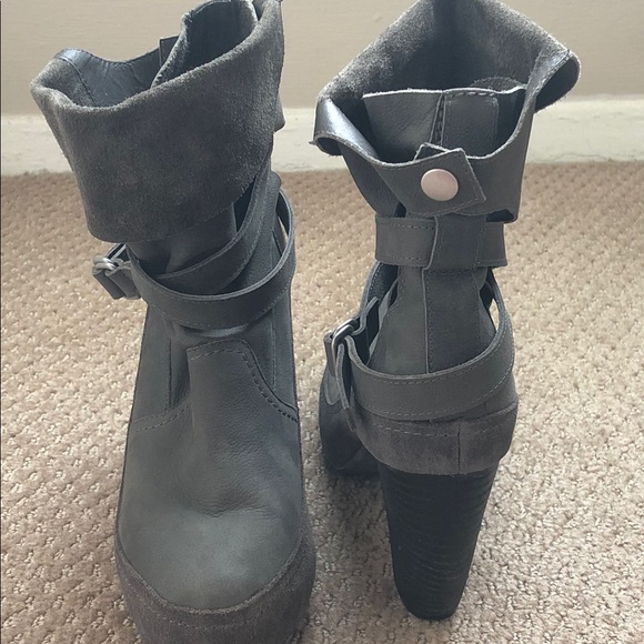 Venilla Suite Heel Boots - Picture 3 of 4